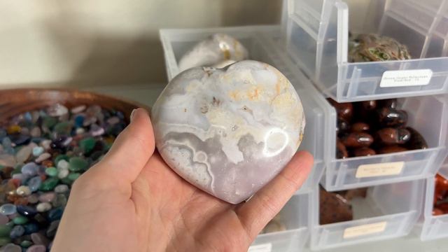 Work with me at my Crystal Shop - Valentine Restock - Small business vlog 003 смотреть онлайн