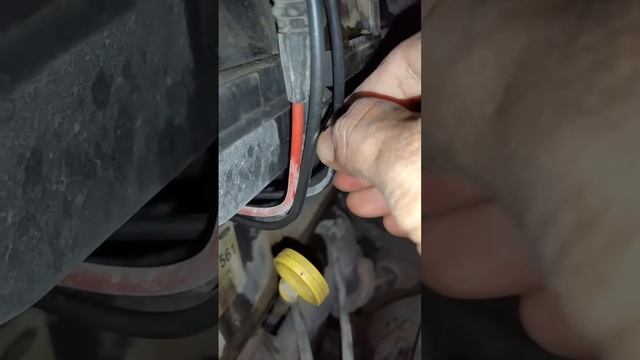 Leaking vacuum testing Ford Explorer 2006 смотреть онлайн