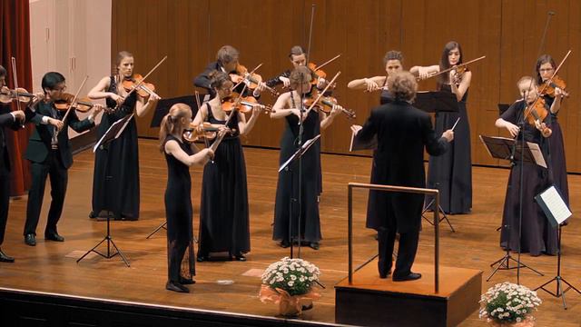 Mozart: Adagio and Fugue in C Minor KV 546 (Live) смотреть онлайн
