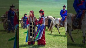 Монгол наадам  шүлэг