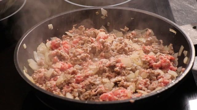 Заливной мясной пирог с фаршем в духовке. 10 минут и выпекаем! смотреть онлайн