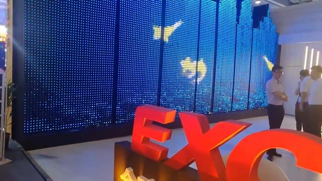 Есть море, золотые рыбки. А где старик-рыбак?