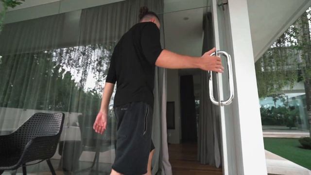 Вилла на Бали за 2млн.$ Румтур виллы в Чангу. смотреть онлайн