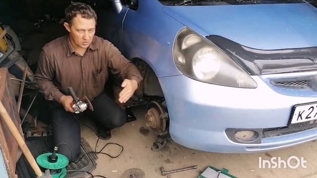 Хонда фит, клинят тормоза. Решение. смотреть онлайн