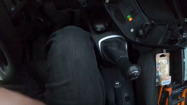 How To Remove Dashboard Center AC Console Renault Clio 3