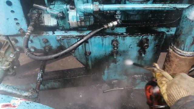 Предпусковой подогреватель для трактора. Отмываю двигатель. Часть 2 установка ТЭНа 3 кВт. смотреть онлайн