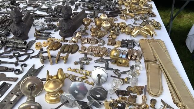 ANTIQUE TREASURES Revealed at Chateau de Chambord ? | France's best brocante? смотреть онлайн