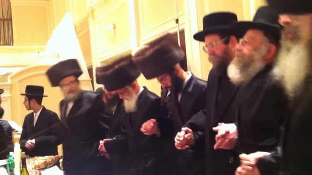 Boyaner Rebbe at a Wedding in Tiferes Rivka - 2 смотреть онлайн