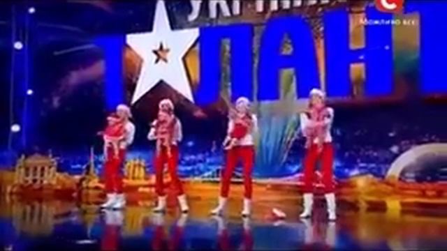 ?Новогодние? танцы детей? смотреть онлайн