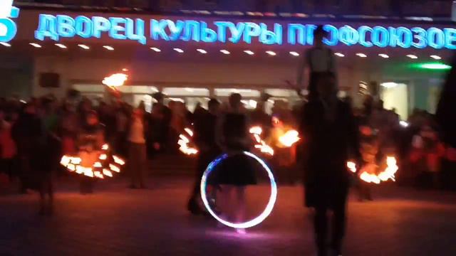 Это надо видеть!!! Не большая шоу программа! И маленький жаркий сюрприз в конце!!! смотреть онлайн