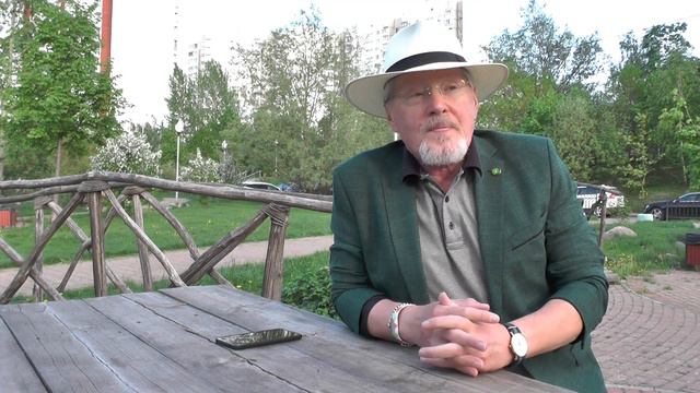 Он говорит: уходите из дома!! Как Вас понимать, господин пенсионер? смотреть онлайн