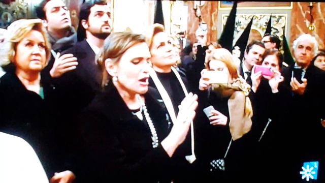 Ainhoa Arteta le canta a la Esperanza Macarena. Madrugá de 2016 смотреть онлайн