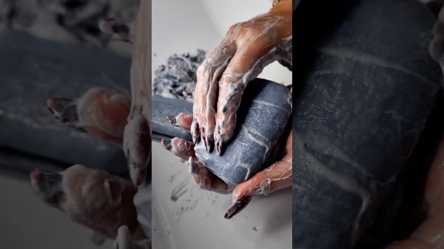 ASMR ? Black bar soap ? Soaked Black soap ? Mushy Soap ? Черное мыло ? Размокшее черное мыло ? АСМР смотреть онлайн