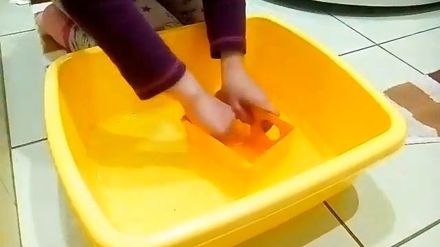 УБОРКА В КЛЕТКЕ ХОМЯЧКА ДЖЕРРИ ! Чистый домик хомяка. Как убирать в клетке хомяков. смотреть онлайн