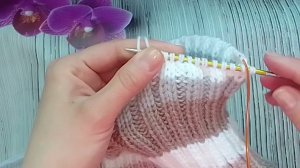 ШАПКА КАК У LORO PIANA / Экспресс МК /Вяжем весеннюю шапку быстро и легко #мамаиравяжет #вязание