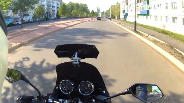 Мотослюни#2 .Разбил телефон, учим ПДД, вытираем слюни с визора.#moto #мотобудни #bandit600 смотреть онлайн