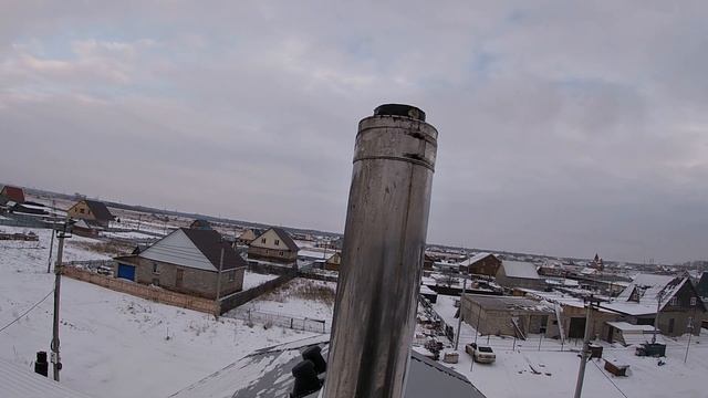 Правильный дымоход. Почему не нужен зонтик-грибок ! Тяга улучшилась. смотреть онлайн