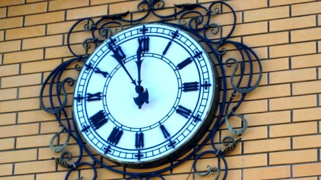 Кованое обрамление для настенных часов в беседке, ковка украшение часов на стене, дизайн, идея смотреть онлайн