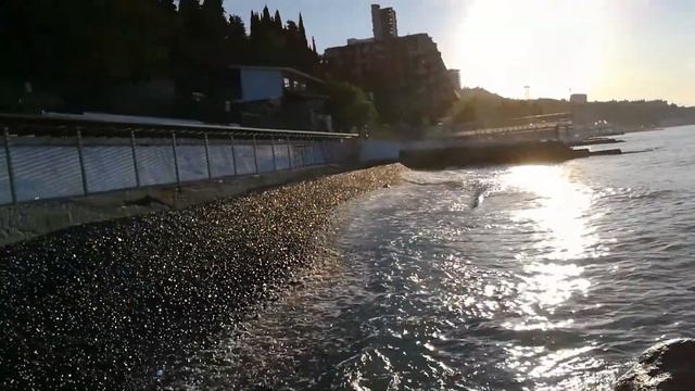 Ялта,21.06.2017, 7 утра. Снято на honor 6X смотреть онлайн
