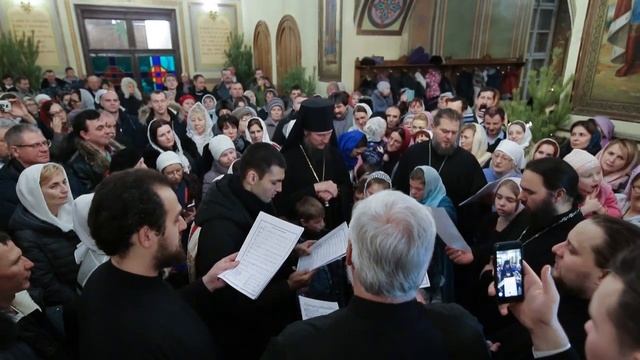 Рождественские колядки в Свято-Троицком кафедральном соборе Покровска (Энгельса) смотреть онлайн