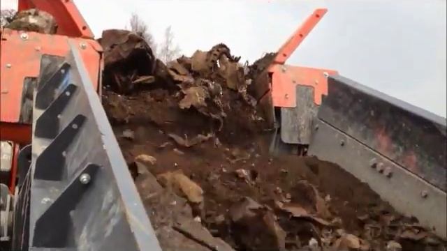 Как переработать свалку мусора ТБО. Выборка метала из мусорной свалки. смотреть онлайн