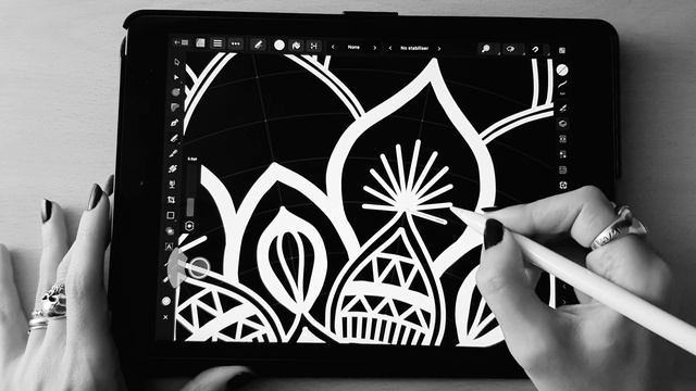 MANDALA W101 Drawing on Affinity Designer 2 for iPad смотреть онлайн