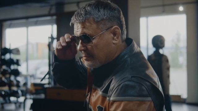 Олег Тактаров: "Я выбираю моторное масло Vitex. Масло чемпионов" смотреть онлайн