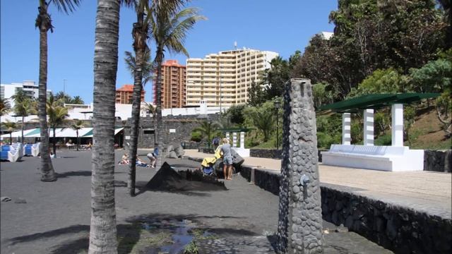 Пуэрто-де-ла-Крус на Северном побережье Тенерифе. Черный пляж вулканический песок. Puerto de la Cru смотреть онлайн