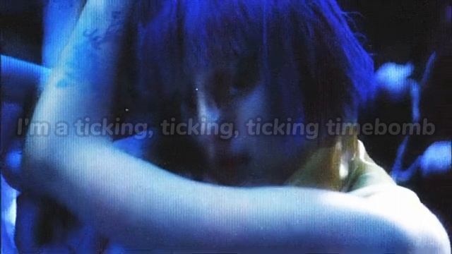 Ashnikko - Chokehold Cherry Python (Lyrics) смотреть онлайн