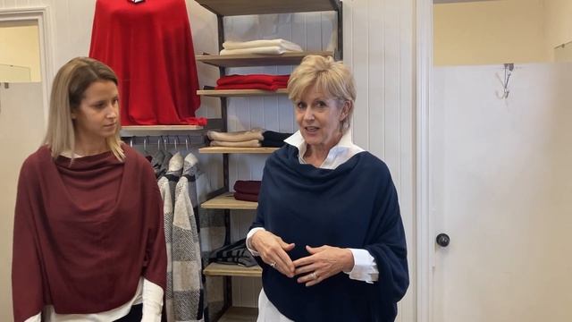 One Poncho. Four Ways to Wear! смотреть онлайн