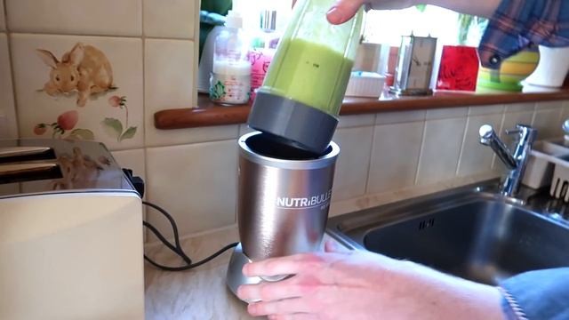 How To Make Celery Juice With a Nutribullet смотреть онлайн