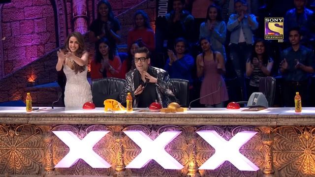 बीच Act में Pallu Girls का चेहरा देखने पहुँची Kirron जी | India's Got Talent Season 8 | Dance Act смотреть онлайн