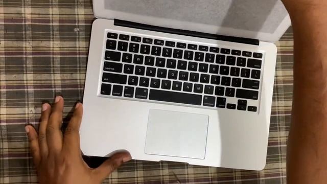 MACBOOK AIR 2017 UNBOXING & SETUP смотреть онлайн