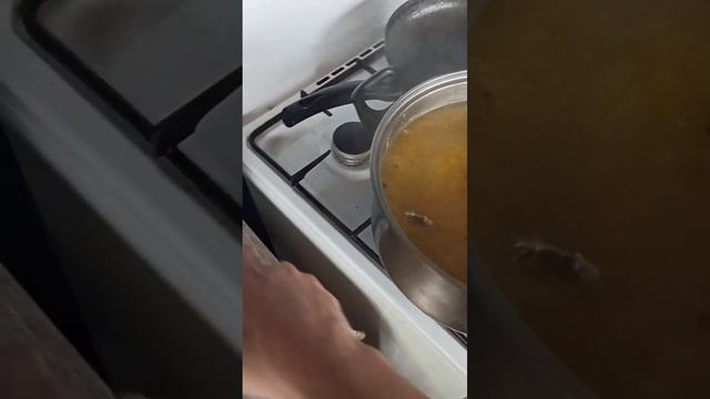 Готовим с Айзеком. Суп с сыром. Трио готовка, Щепка снова в деле.