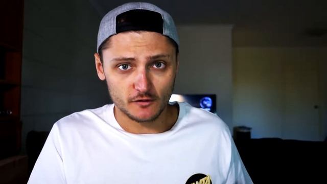 IS IT SH*T!? iPad 12.9 2017 Review смотреть онлайн