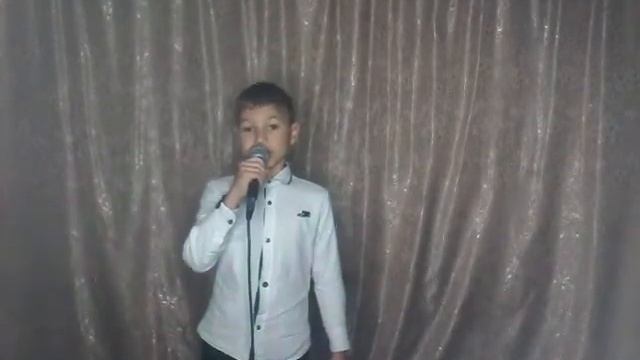 "Мамочка милая, мама моя" исп. Лев Борзунов участник вок. кружка "Эксклюзив" смотреть онлайн