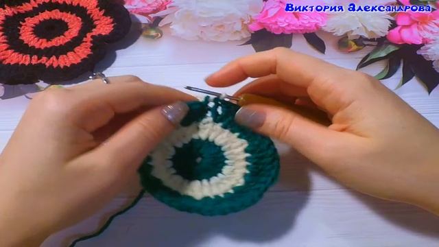 МК ПРОСТАЯ ПОДСТАВКА ПОД ГОРЯЧЕЕ КРЮЧКОМ//УТИЛИЗАЦИЯ ОСТАТКОВ ПРЯЖИ//ВЯЗАНИЕ КРЮЧКОМ//ВАРИАНТ №2 смотреть онлайн