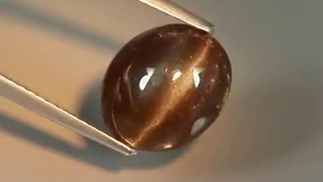 Камень скаполит "Кошачий глаз" натуральный 5.13 карат Артикул: 20428 цена: 1540 руб смотреть онлайн