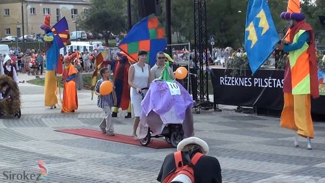 Резекне.Парад колясок. 4 августа 2013 смотреть онлайн