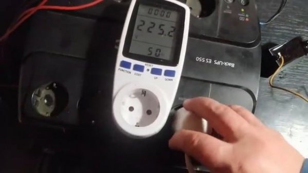 Синус из прямоугольника, реально? Чистый синус из UPS.