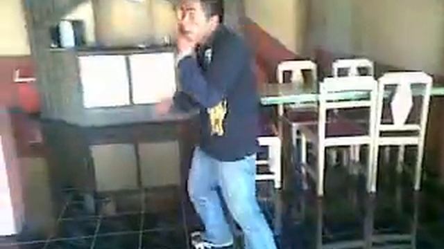HOT VIDEO - Dancing Cleaning Service Homestay Dieng Plateau смотреть онлайн
