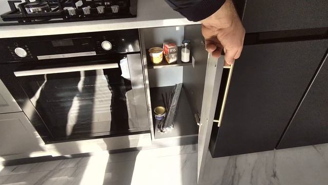 Серая угловая кухня в эмали QUARZO GRIGIO смотреть онлайн
