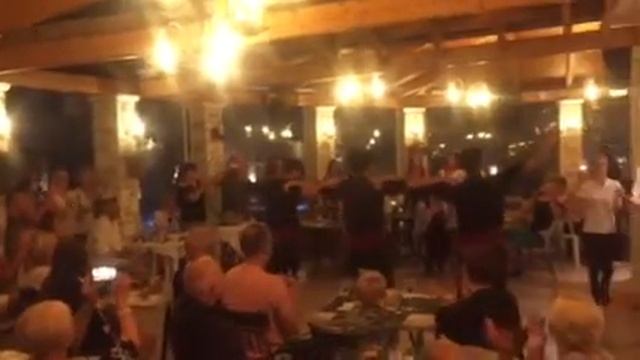 Görög szirtaki смотреть онлайн