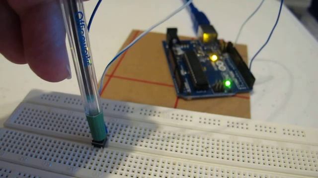 Digital Input Pullup Sketch, Arduino for Dummies, Page 243 (MVI 8077) смотреть онлайн