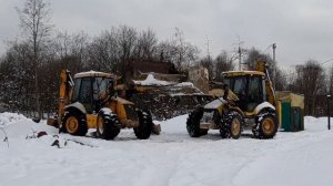 Не заводится экскаватор погрузчик JCB. Поднимаем ковш, ищем причину