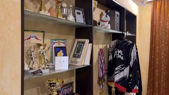 ЗАШКВАР ШКОЛЬНИКОВ В ЯППИ (YAPPY) ТРЕШ В ЯППИ смотреть онлайн