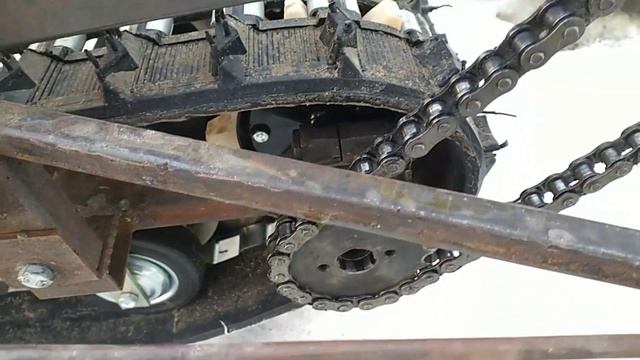 Снегоход своими руками. Испытания с двигателем от скутера! смотреть онлайн