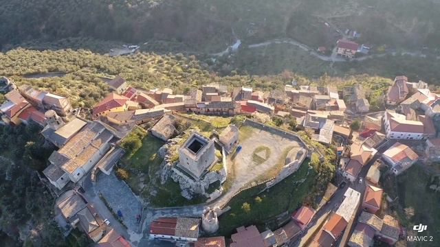 Castello dei Conti D’Aquino volo con drone Dji Mavic 2 Pro Belcastro Cz Calabria смотреть онлайн