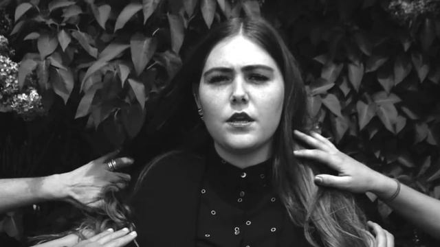 "Sweet Dreams" by Eurythmics (Cover by Gwynie) смотреть онлайн