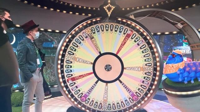 100% Proof Evolution gaming wheels are controlled/fake/rigged/scam - Crazy Time Alice in Wonderland смотреть онлайн
